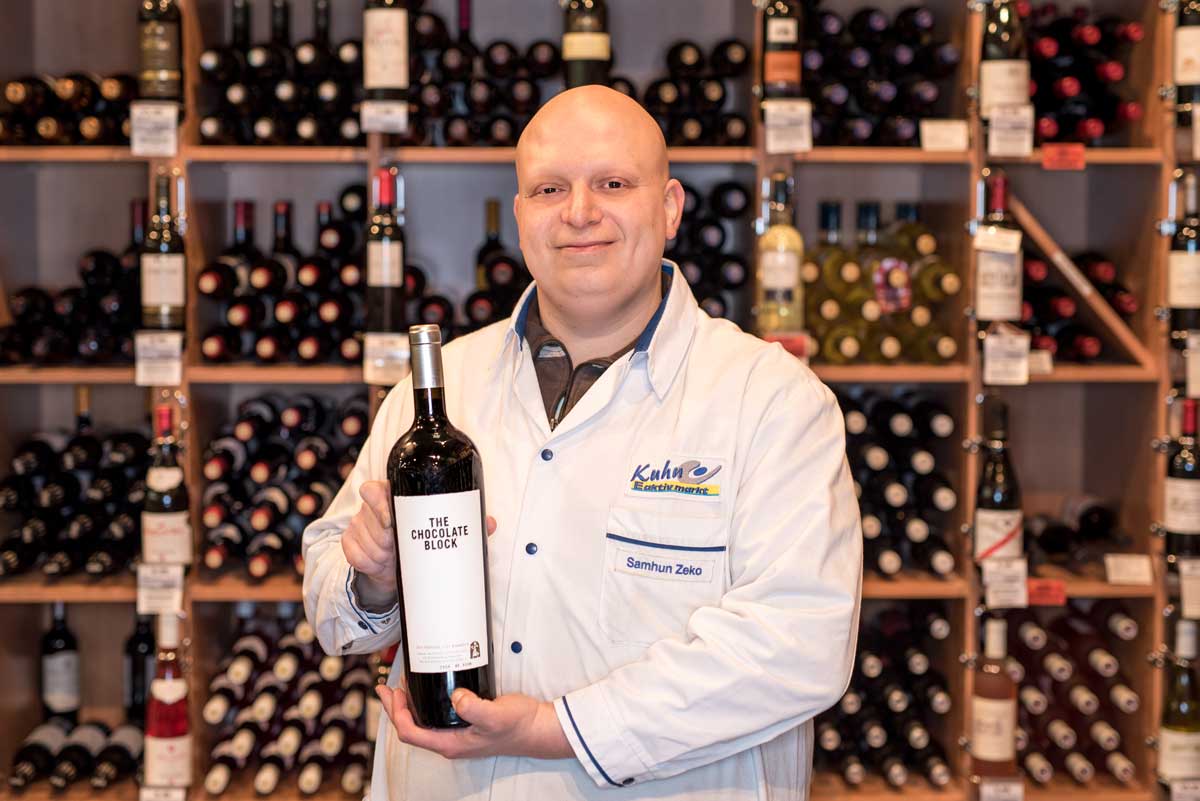 EDEKA Kuhn Berufskleidung | Team - EDEKA Kuhn Weinabteilung EDEKA Kuhn Berufskleidung | Team - EDEKA Kuhn Weinabteilung