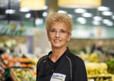 EDEKA Kuhn Berufskleidung | Markt Linkenheim - EDEKA Kuhn Linkenheim – Gabriele Schink Metzgereileiterin Linkenheim