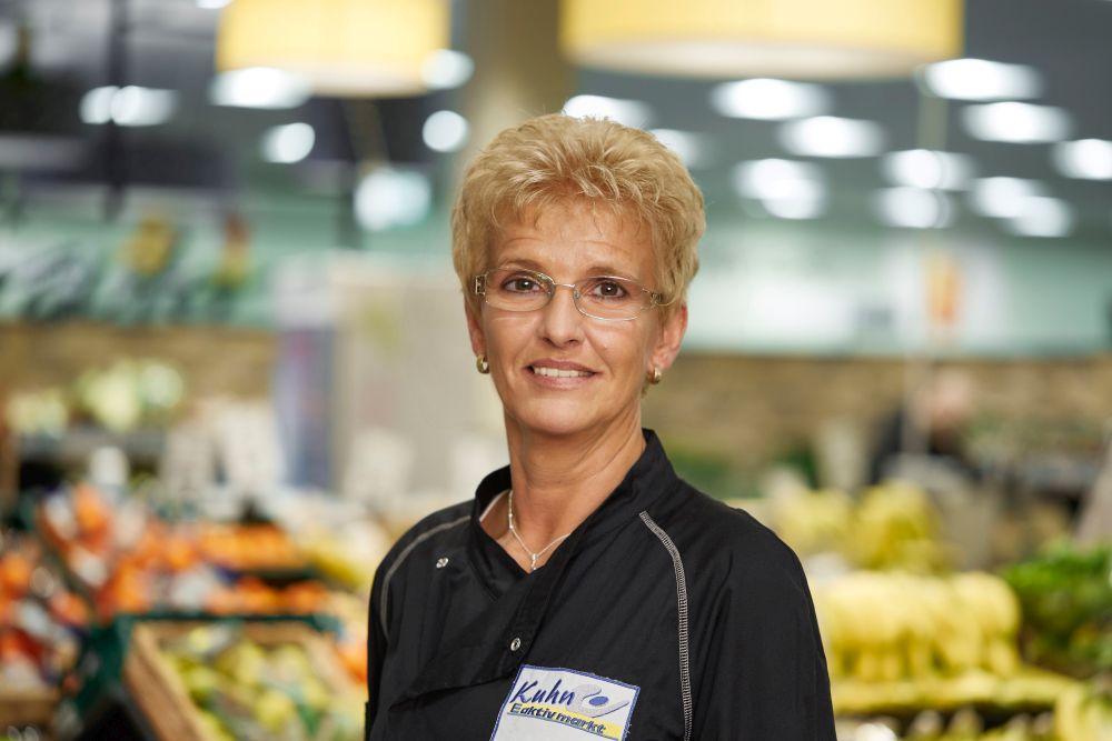 EDEKA Kuhn Berufskleidung | Team - EDEKA Kuhn – Linkenheim Gabriele Schink Metzgereileiterin Linkenheim EDEKA Kuhn Berufskleidung | Team - EDEKA Kuhn – Linkenheim Gabriele Schink Metzgereileiterin Linkenheim